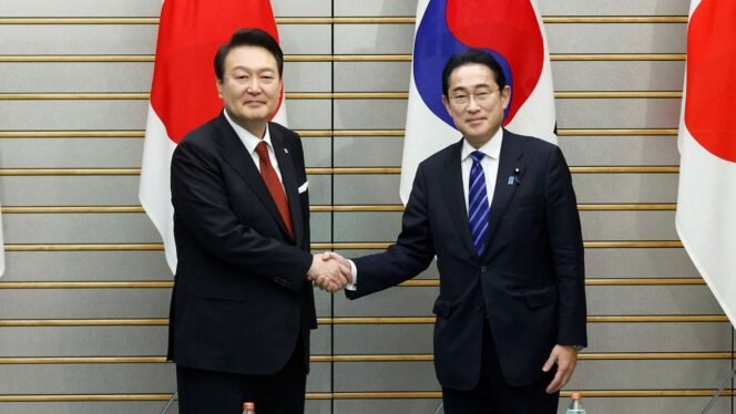 
					Diplomatic Efforts Resume As North And South Korea Meet In Tokyo With Regional Leaders