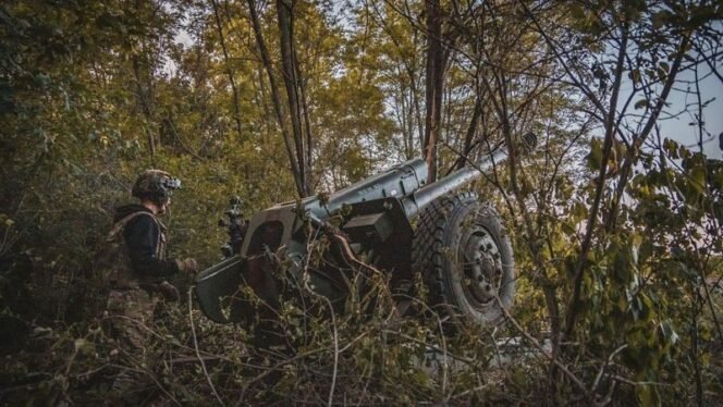 
					Ukraine Stops Russian Push in Sumy: Military Chief