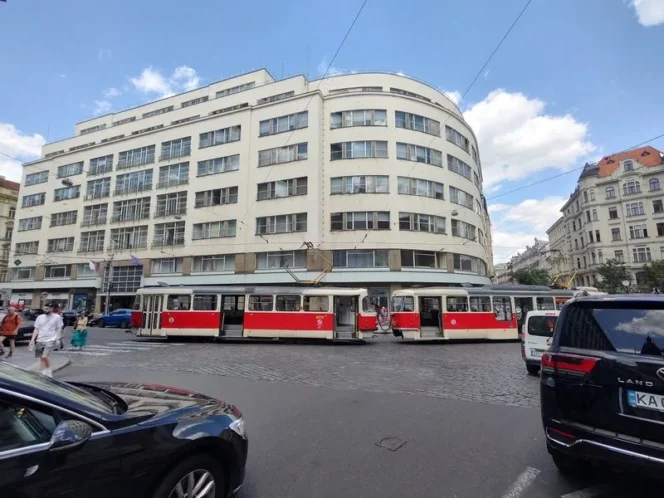 
					Czech Republic Experiences Widespread Power Outage Due to Downed Cable