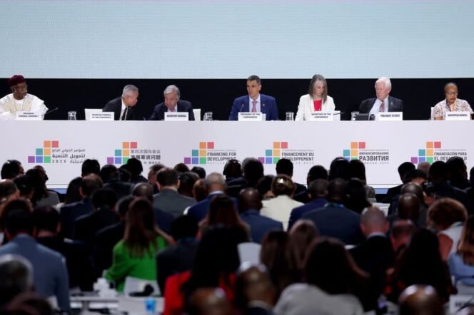 
					Global Leaders Vow to Boost Development as U.S. Skips UN Summit