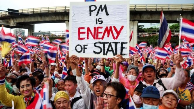 
					Thousands Rally in Bangkok Demanding Thai Prime Minister’s Resignation